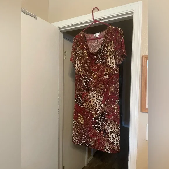 Fashion Bug Dresses | Gorgeous Cheetah Print Scoop Neck Dress | Color: Black/Red | Size: 1x | Ammcustoms's Closet
